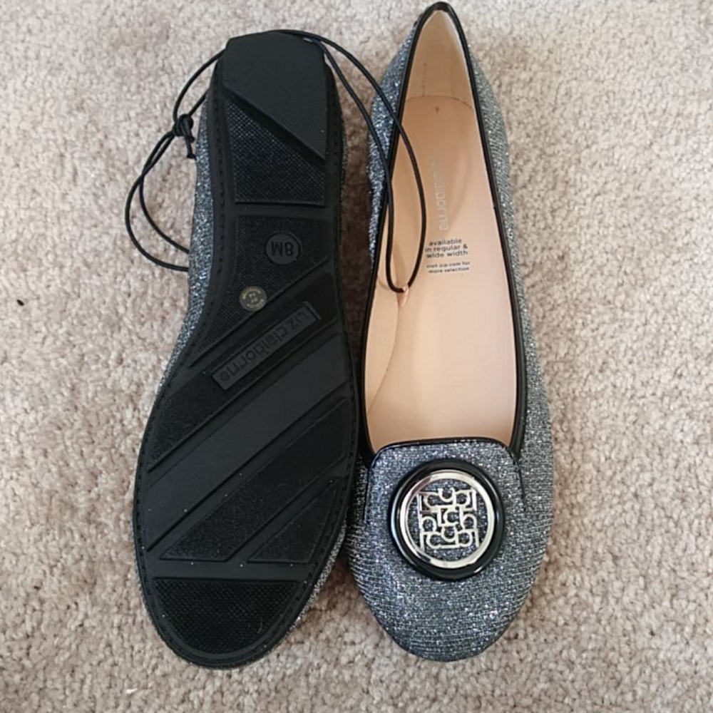 Shoe - Picture 3 of 8
